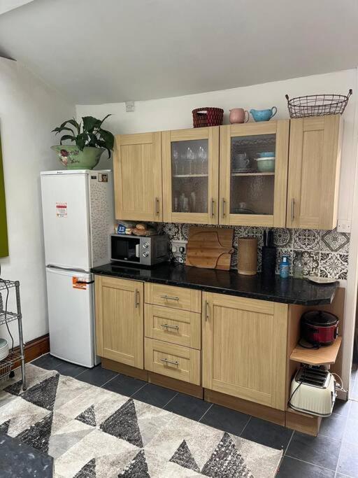 Just The Splott! Sleeps 6, 8 Mins To Stadium. Cardiff Exterior foto
