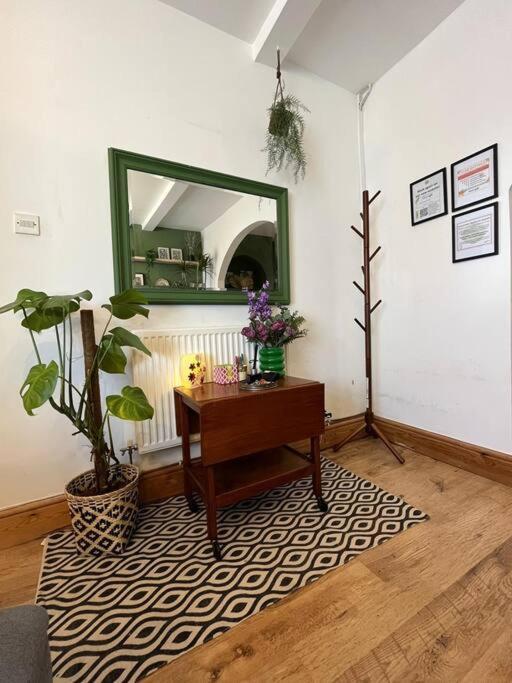 Just The Splott! Sleeps 6, 8 Mins To Stadium. Cardiff Exterior foto