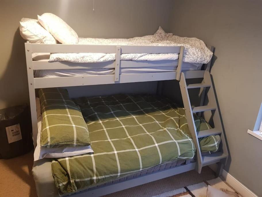 Just The Splott! Sleeps 6, 8 Mins To Stadium. Cardiff Exterior foto